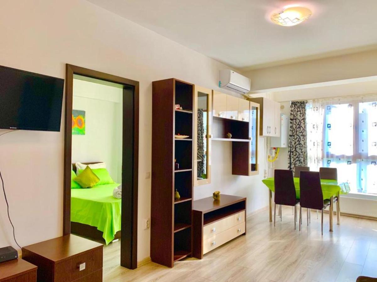 Elyse Comfortable Apartment Close To Palas Mall Iasi Extérieur photo