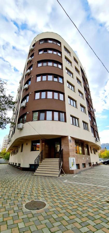 Elyse Comfortable Apartment Close To Palas Mall Iasi Extérieur photo